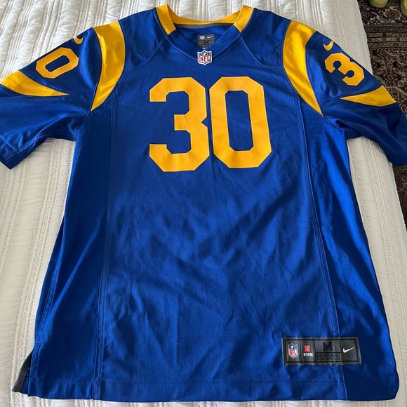 Three (3) jerseys, including a signed Kyle Lowry 90s Raptors jersey - Picture 4 of 7